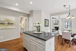 21745 Regents Park Cir, Sterling, VA 20166 - Photo 38