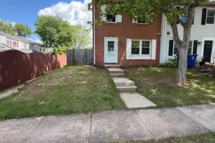 338 Nansemond St SE, Leesburg, VA 20175 - Photo 2