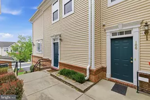 43905 Hickory Corner Terrace, Ashburn, VA 20147 - Photo 2