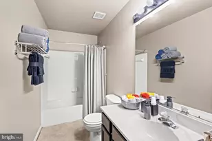 18495 Sierra Springs Square, Leesburg, VA 20176 - Photo 20