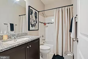 23560 Epperson Square, Brambleton, VA 20148 - Photo 32