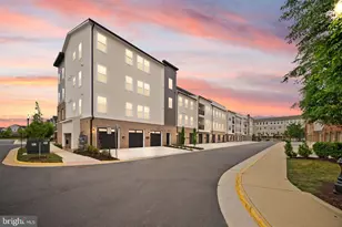 23640 Bolton Cres Terrace, Ashburn, VA 20148 - Photo 2