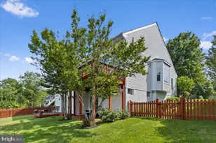 43605 Wembley Ln, Chantilly, VA 20152 - Photo 4