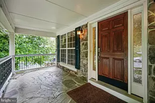 320 N Constitution Way, Purcellville, VA 20132 - Photo 4