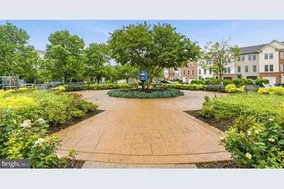 175 Great Laurel Square SE, Leesburg, VA 20175 - Photo 12