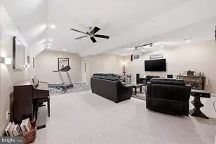 21283 Smokehouse Ct, Ashburn, VA 20147 - Photo 20
