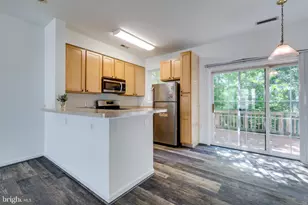 23092 Fontwell Square, Sterling, VA 20166 - Photo 14