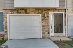 23092 Fontwell Square, Sterling, VA 20166 - Photo 4