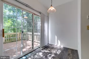 23092 Fontwell Square, Sterling, VA 20166 - Photo 20