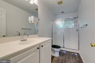 23092 Fontwell Square, Sterling, VA 20166 - Photo 26