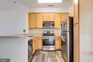 23092 Fontwell Square, Sterling, VA 20166 - Photo 16