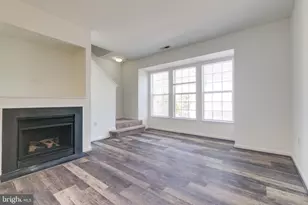 23092 Fontwell Square, Sterling, VA 20166 - Photo 8