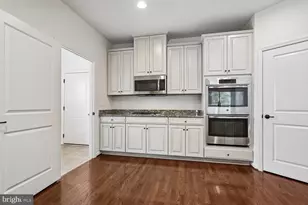 41657 McMonagle Square, Aldie, VA 20105 - Photo 8