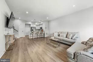 24272 Thurso Sq, Sterling, VA 20166 - Photo 2