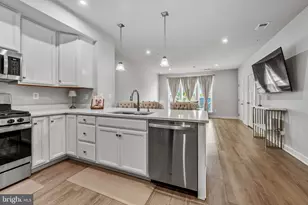 24272 Thurso Sq, Sterling, VA 20166 - Photo 6