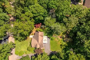 45383 Persimmon Ln, Sterling, VA 20165 - Photo 2