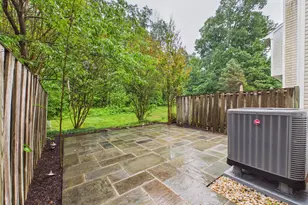 216 Finchingfield Ct, Sterling, VA 20165 - Photo 36