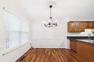 216 Finchingfield Ct, Sterling, VA 20165 - Photo 10
