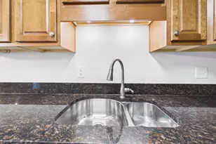 216 Finchingfield Ct, Sterling, VA 20165 - Photo 10