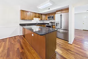 216 Finchingfield Ct, Sterling, VA 20165 - Photo 6