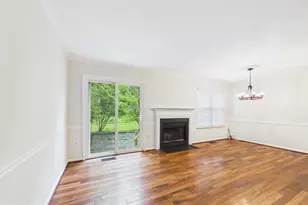 216 Finchingfield Ct, Sterling, VA 20165 - Photo 12