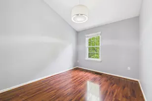 216 Finchingfield Ct, Sterling, VA 20165 - Photo 22