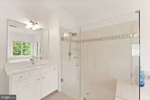 22566 Forest Run Dr, Ashburn, VA 20148 - Photo 26