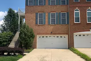 25937 Kirkwood Square, Chantilly, VA 20152 - Photo 2