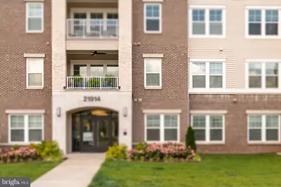 21914 Hawksbill High Circle #204, Sterling, VA 20164 - Photo 4