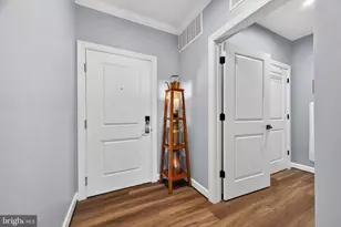 21914 Hawksbill High Cir, Sterling, VA 20164 - Photo 10