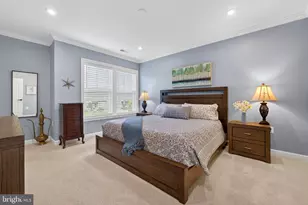 21914 Hawksbill High Cir, Sterling, VA 20164 - Photo 28