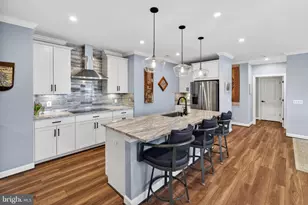 21914 Hawksbill High Cir, Sterling, VA 20164 - Photo 1