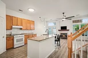 26065 Lands End Dr, Chantilly, VA 20152 - Photo 4