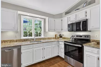 1119 Bradfield Drive SW, Leesburg, VA 20175 - Photo 6