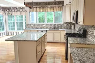 21218 Edgewood Ct, Sterling, VA 20165 - Photo 14