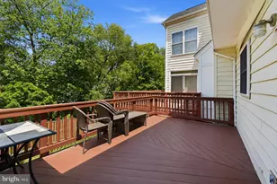 25203 Dunvegan Square, Chantilly, VA 20152 - Photo 4