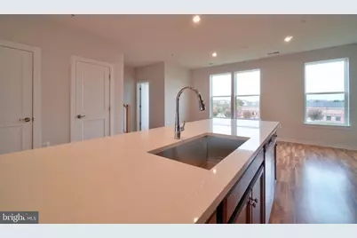 20285 Newfoundland Square, Ashburn, VA 20147 - Photo 16