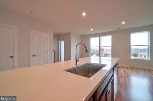 20285 Newfoundland Sq, Ashburn, VA 20147 - Photo 16