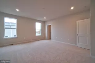 20285 Newfoundland Sq, Ashburn, VA 20147 - Photo 22