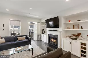254 Bluemont Branch Terrace SE, Leesburg, VA 20175 - Photo 12