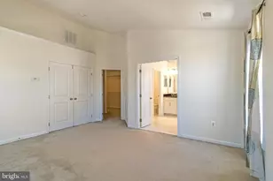 23409 Berkeley Meadows Dr, Ashburn, VA 20148 - Photo 18
