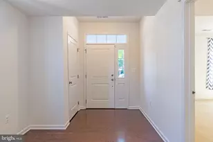 23409 Berkeley Meadows Dr, Ashburn, VA 20148 - Photo 4