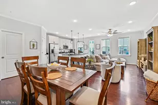 24523 Glenville Grv Ter, Aldie, VA 20105 - Photo 2