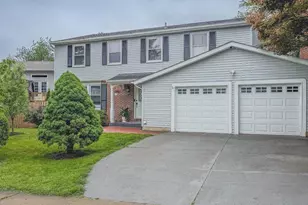 107 Appletree Dr NE, Leesburg, VA 20176 - Photo 4