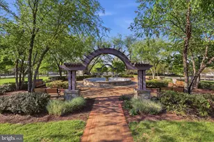 25352 Ripleys Field Dr, Chantilly, VA 20152 - Photo 36
