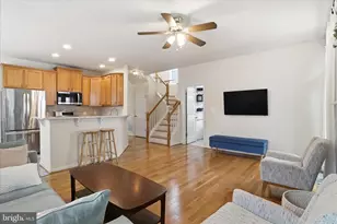 25352 Ripleys Field Dr, Chantilly, VA 20152 - Photo 8