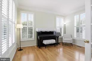 25352 Ripleys Field Dr, Chantilly, VA 20152 - Photo 14