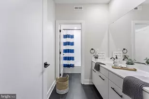 42464 Mildred Lndg Sq, Ashburn, VA 20148 - Photo 36