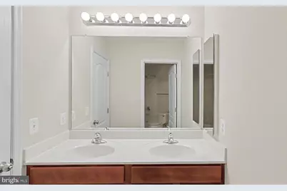 42371 Trellis Square, Brambleton, VA 20148 - Photo 48
