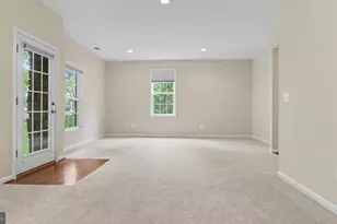 42371 Trellis Square, Brambleton, VA 20148 - Photo 10